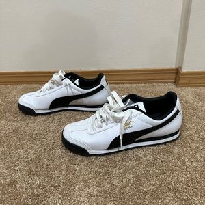 White&Black pumas
